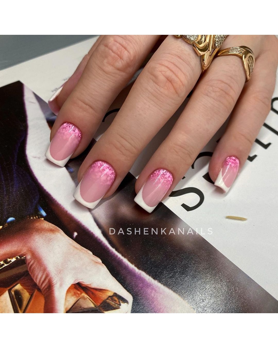 French su unghie quadrate - Instagram: @ideas_for_nailart