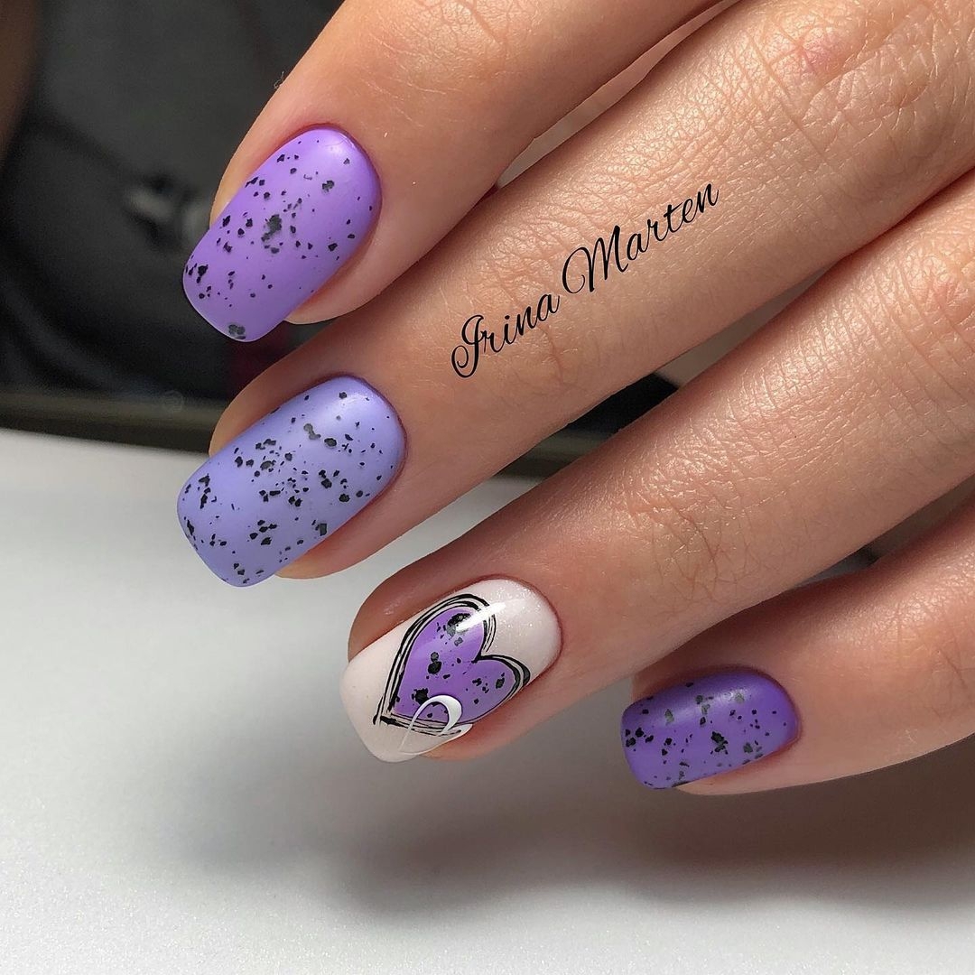 Unghie con semipermanente viola - Instagram: @nails_irinamarten
