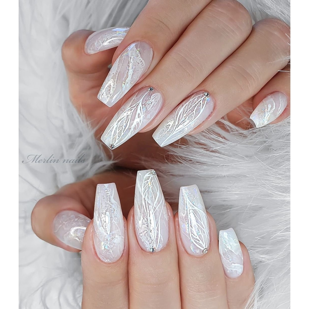 Unghie lunghe bianche - Instagram: @ideas_for_nailart