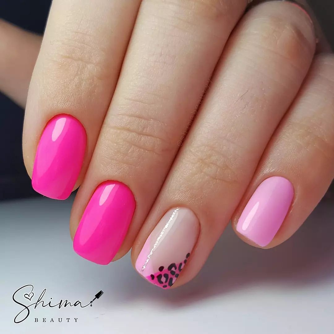 Unghie quadrate con smalto rosa - Instagram: @shima_beautyy