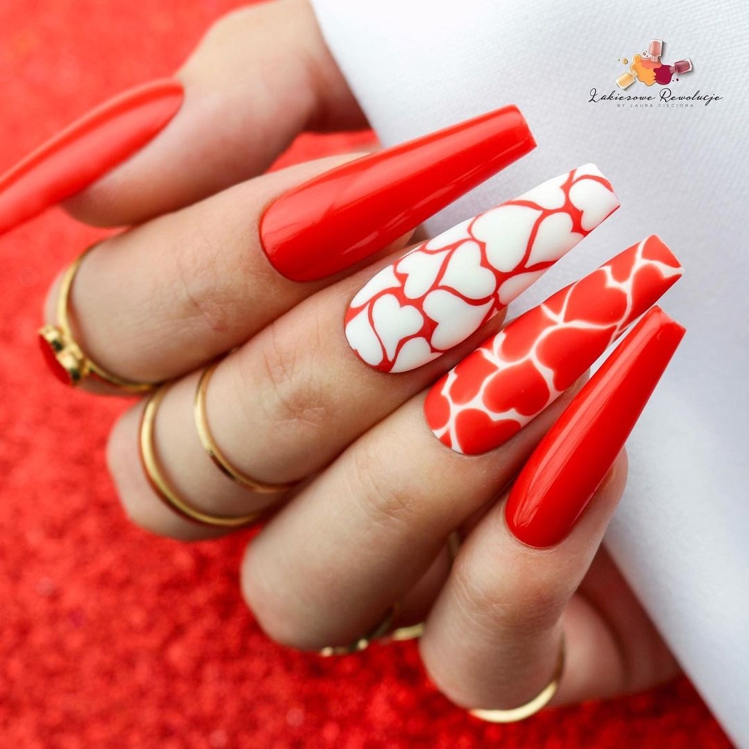 Unghie rosso-arancio - Instagram: @ideas_for_nailart