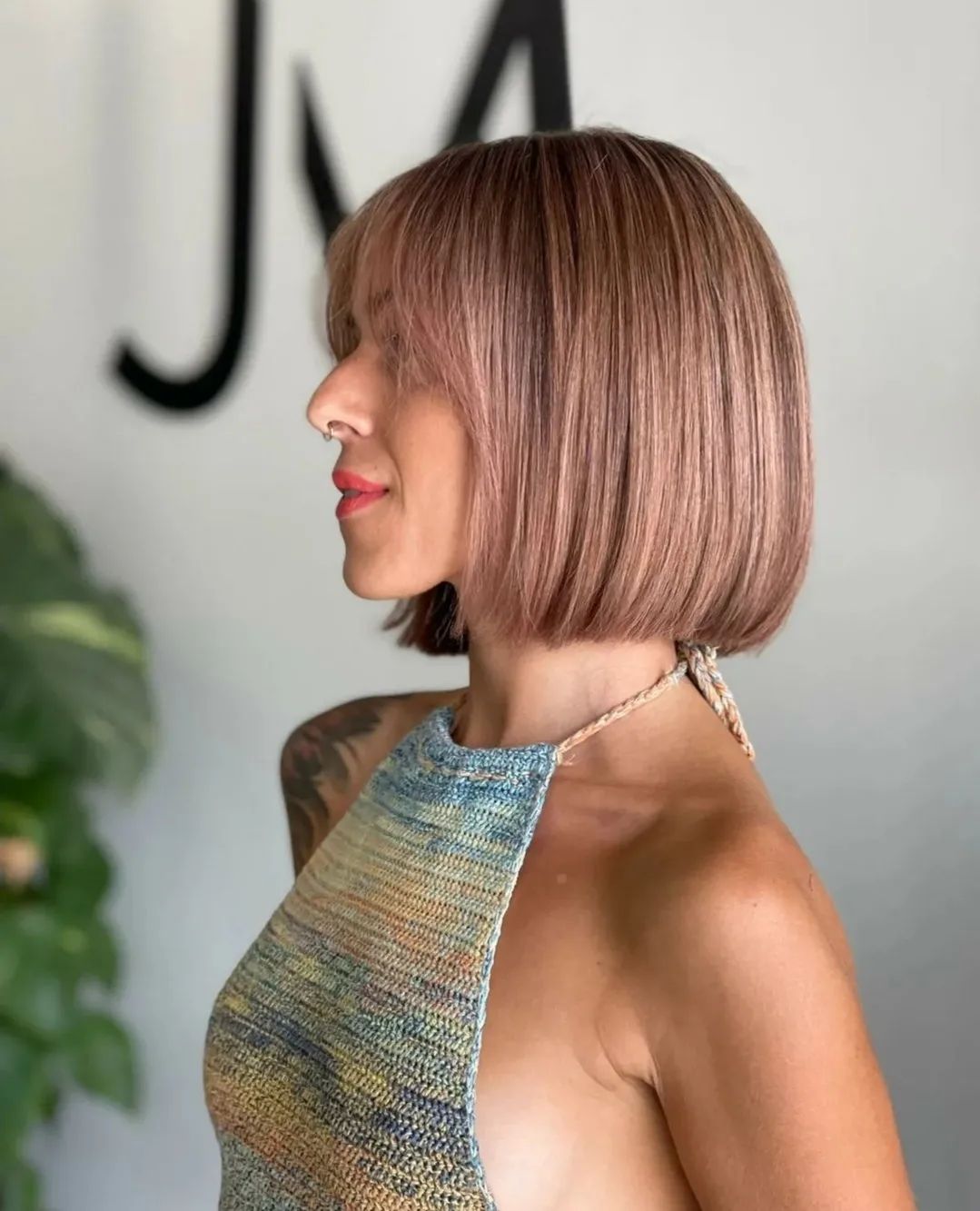 Capelli lisci ramati caschetto