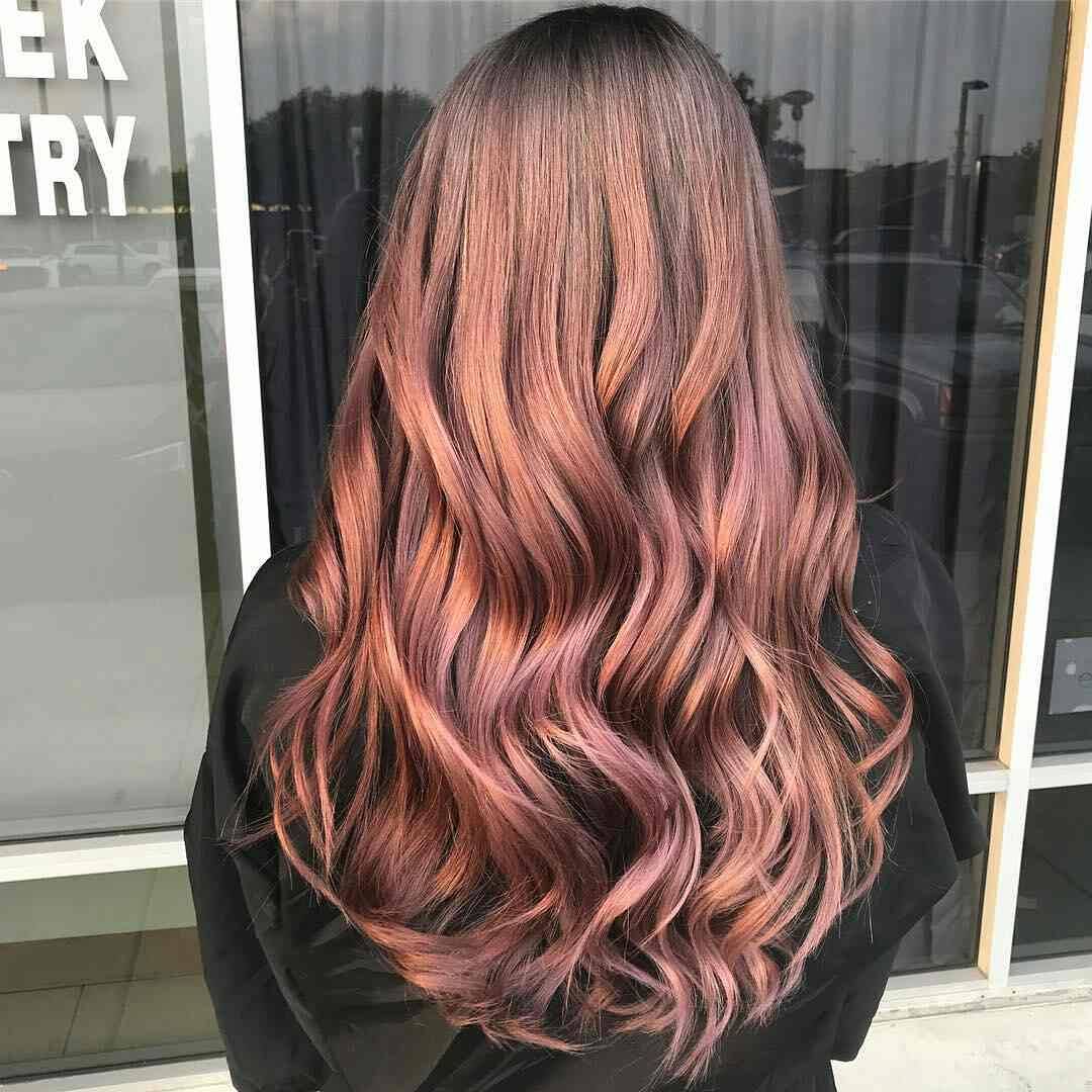 Capelli ondulati lunghi