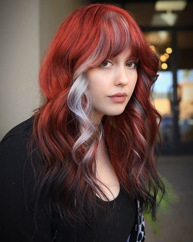 Capelli rossi con sfumature grigie - @pravana
