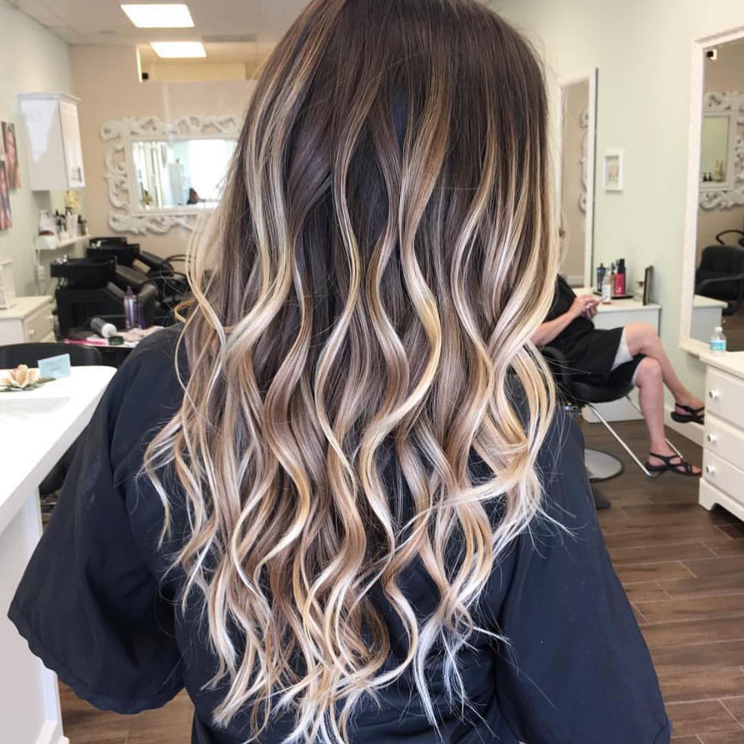 Capelli sfumati biondi - @simplicitysalon