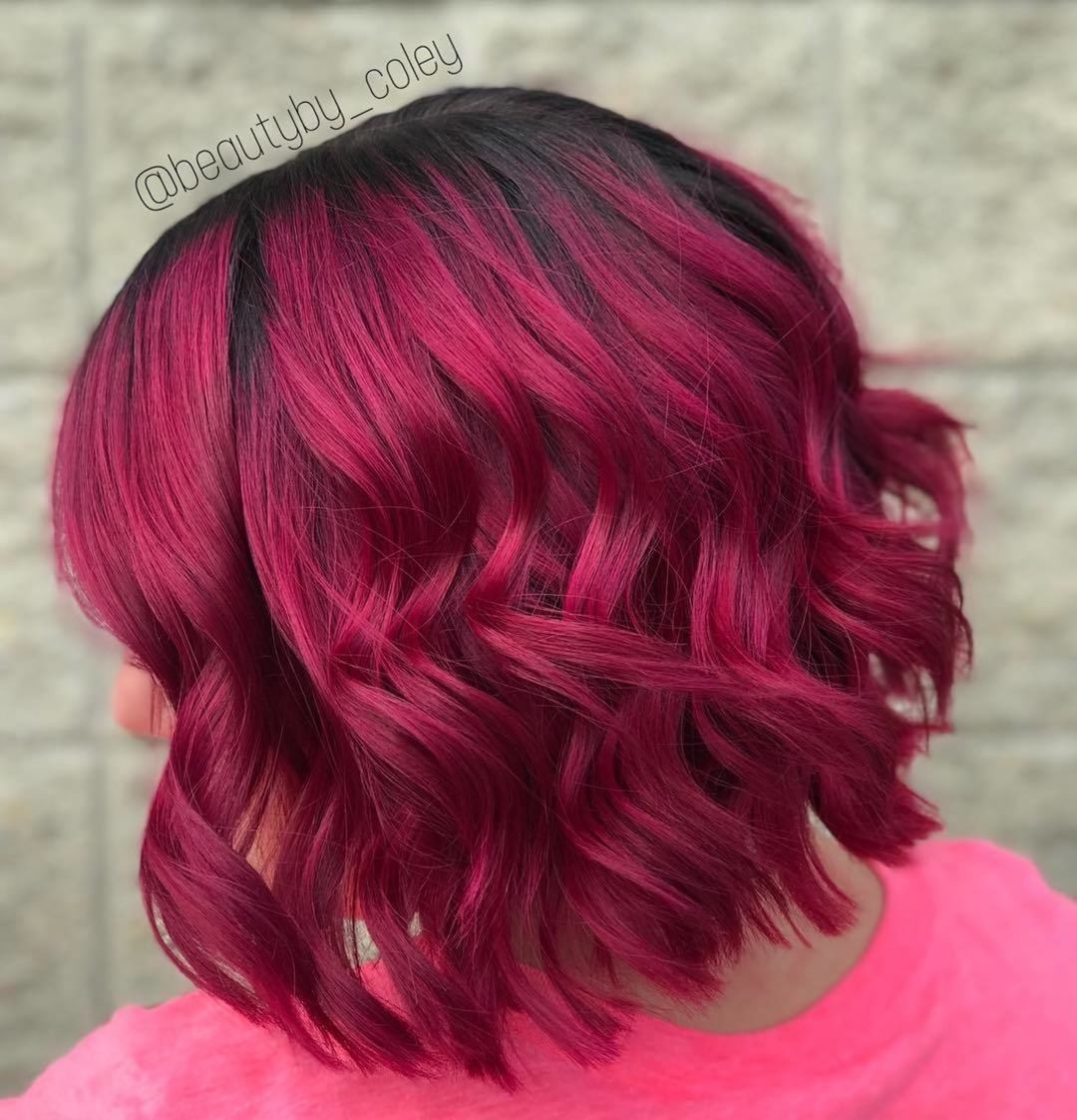 Caschetto corto fucsia - @beautyby_coley 