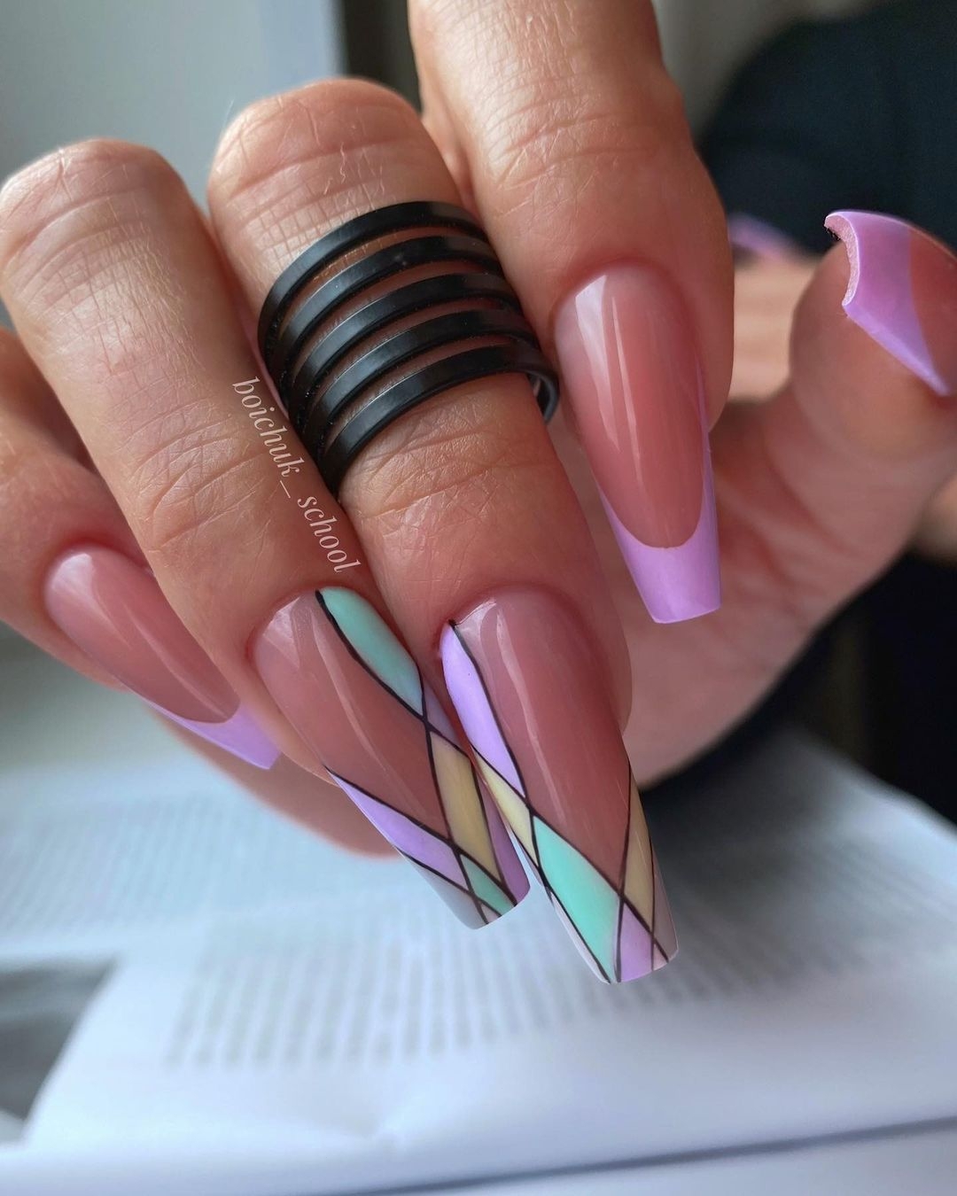 Manicure dai colori pastello - @boichuk_school