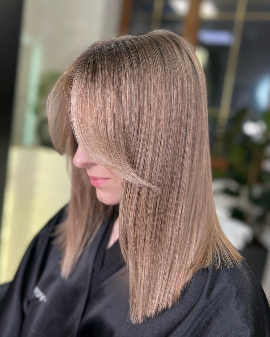 Schiariture su toni pesca - Instagram: @sergmakarov_hairstudio