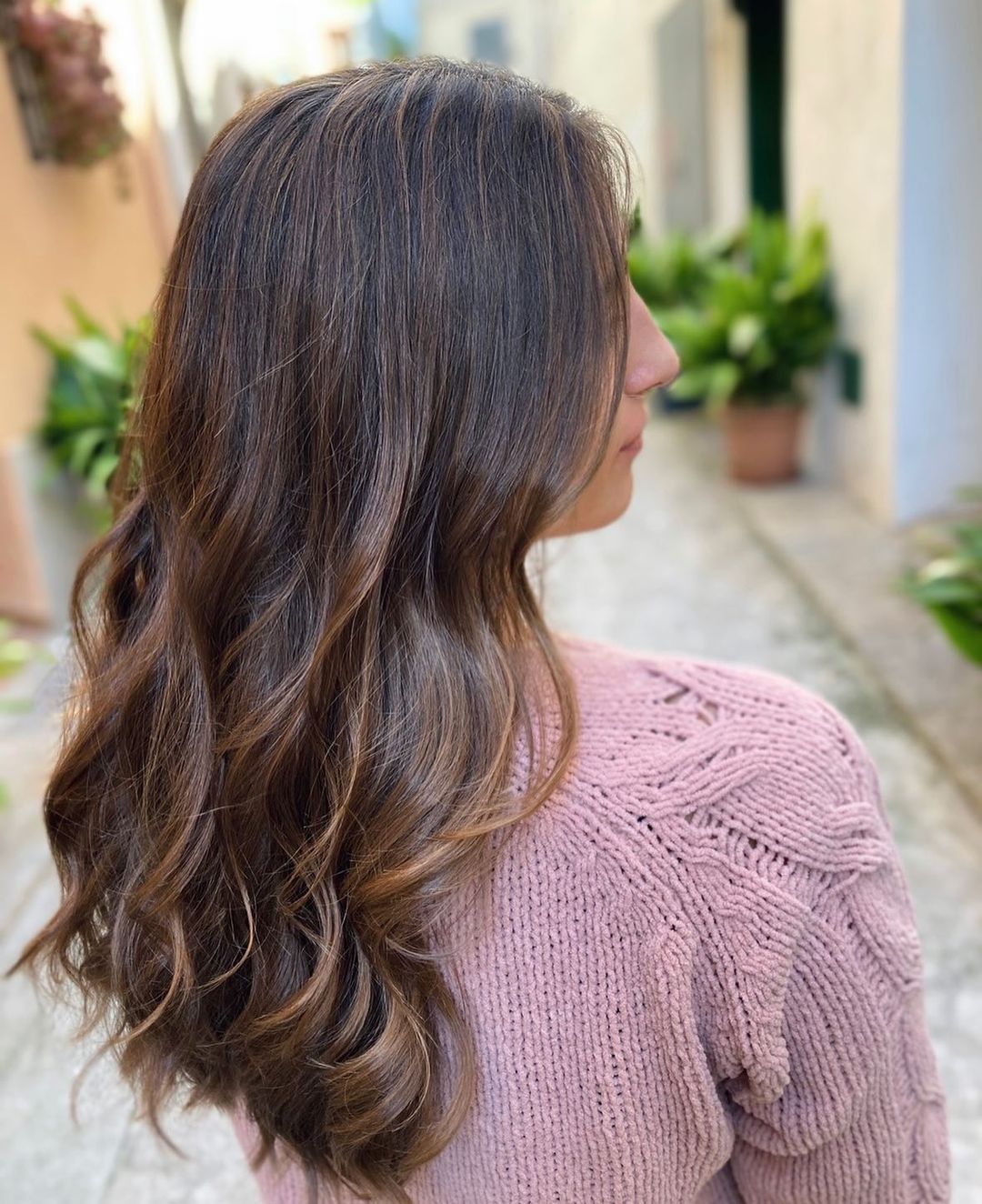 Shatush toni scuri - Instagram: @perruquerialarcblanes 