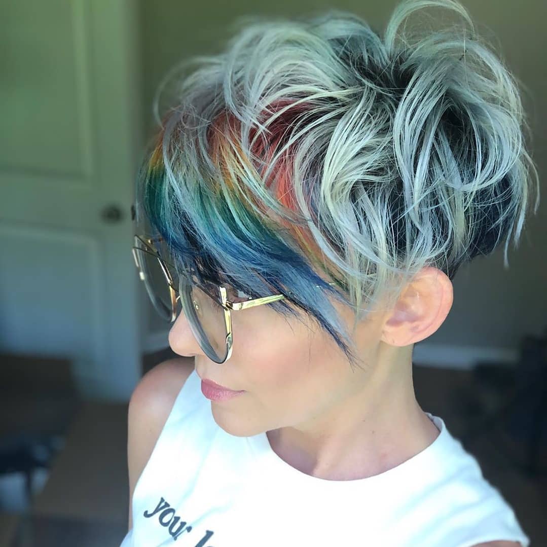 Taglio corto colorato - @hairmakesupbee