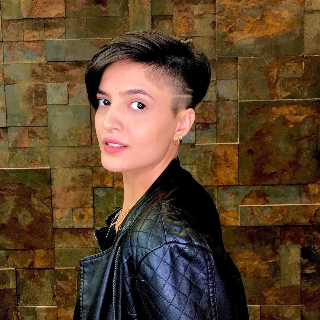 Taglio pixie corto con ciuffo - @isasalustiano