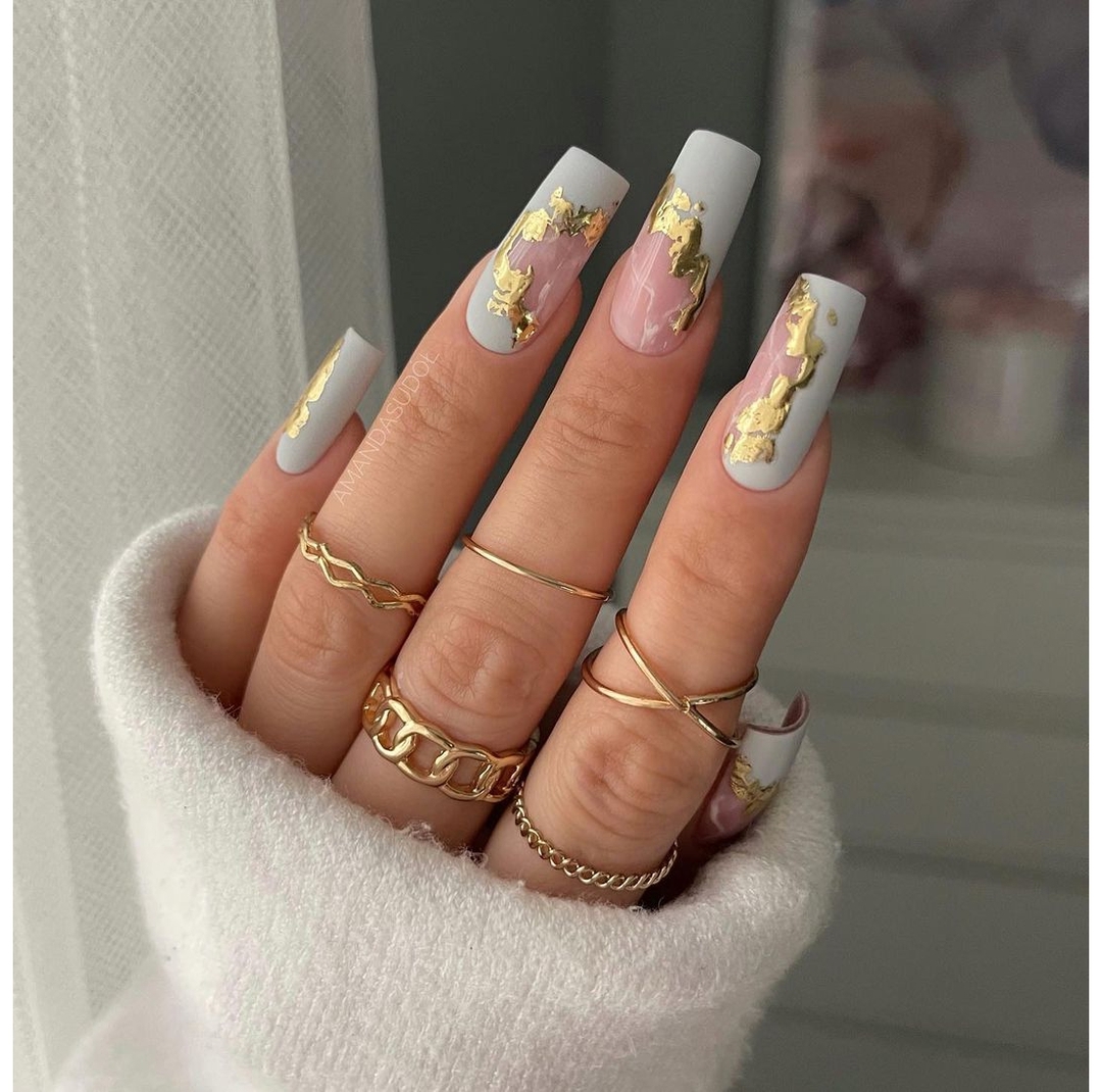 Unghie a ballerina con finish lucido - @amanda.sudolll