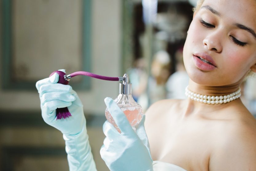 Profumi da donna che lasciano la scia