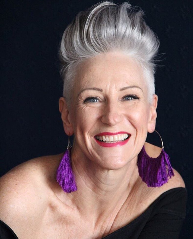 Taglio pixie over 60 - @deborah__darling 