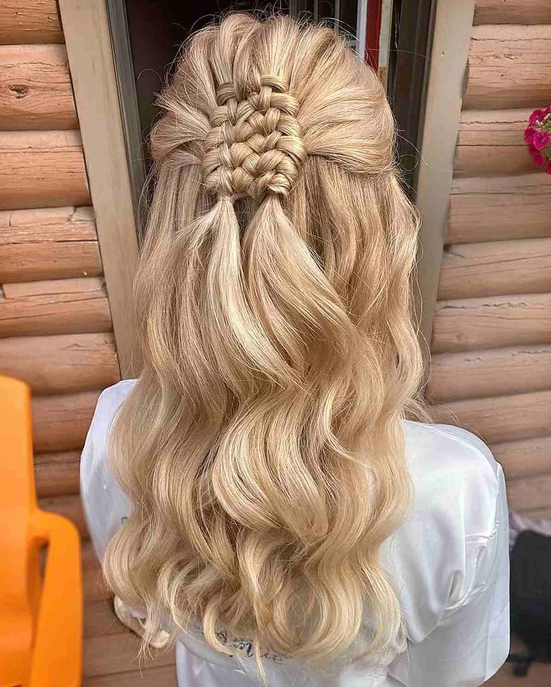 Acconciatura su capelli biondi - @natasha.astylist