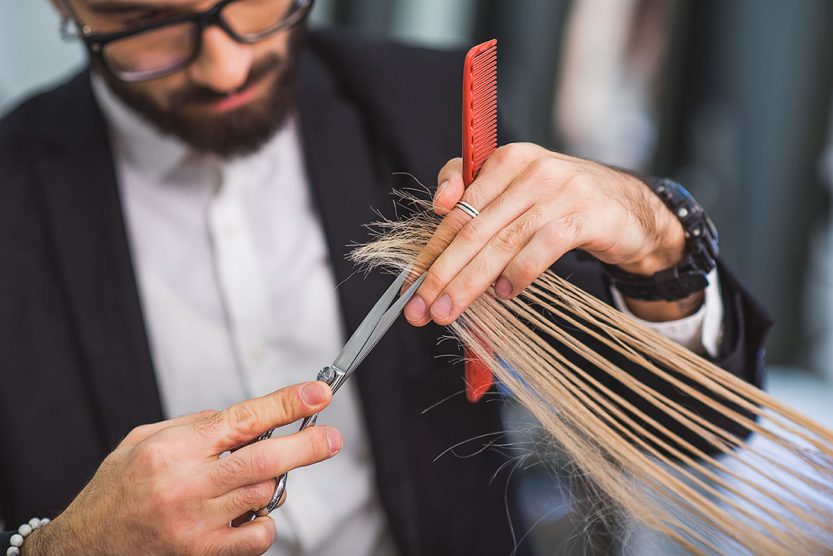 Addio a capelli spezzati e doppie punte - @adobestock.com