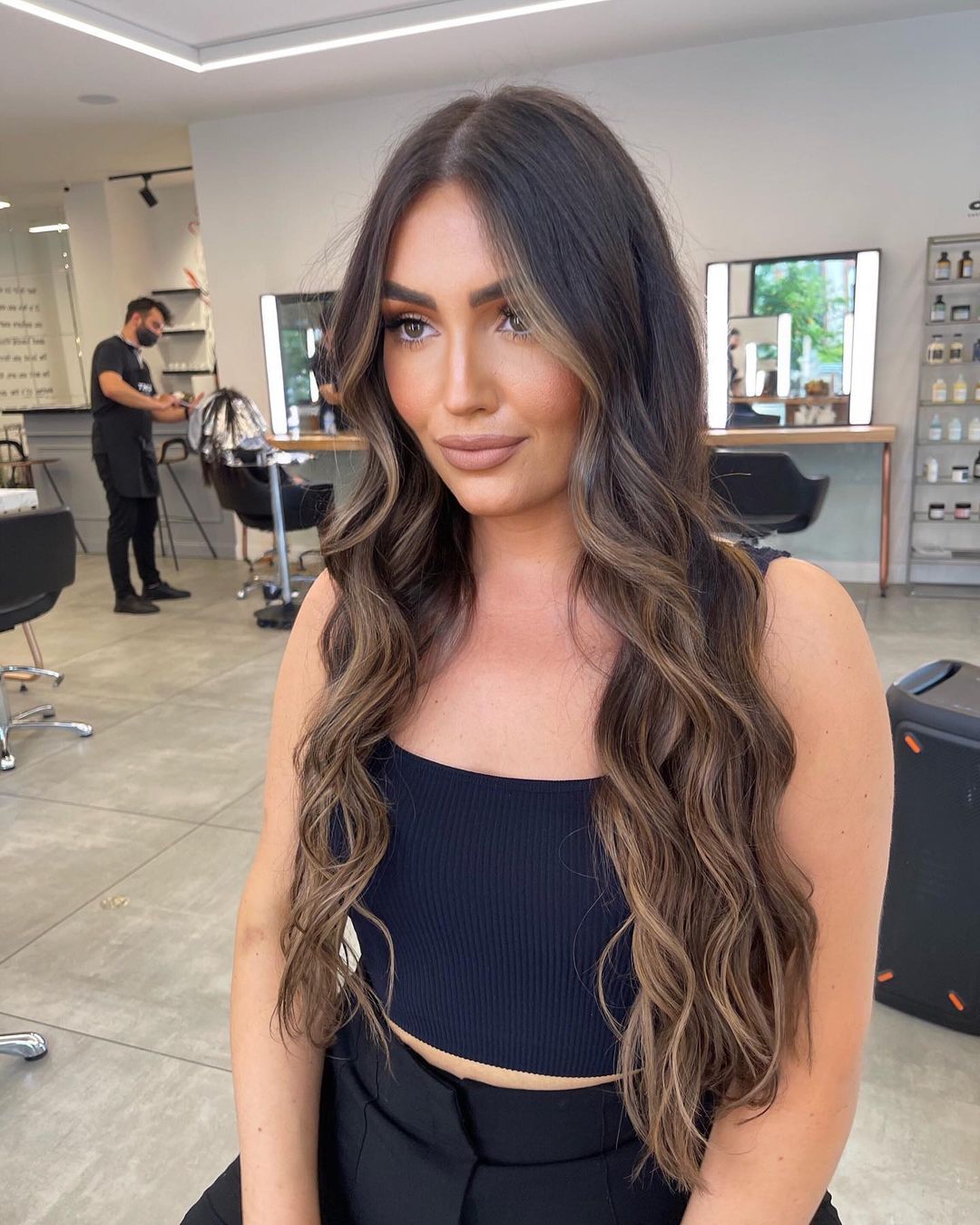 Hair contouring capelli castani - Instagram: @houseofbeautyoff