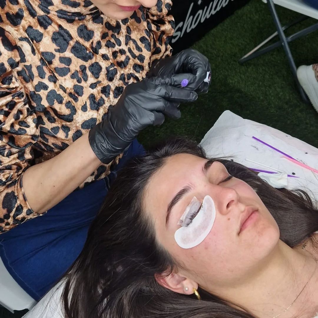 Laminazione ciglia - @nailarts_meruccia