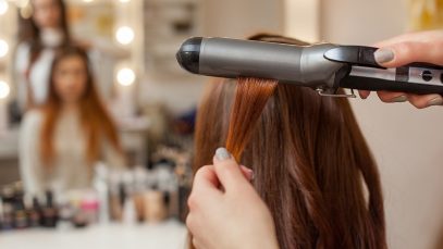 Piastra su capelli