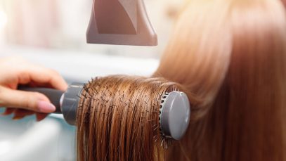 Piastre capelli - Foto: @adobestock.com