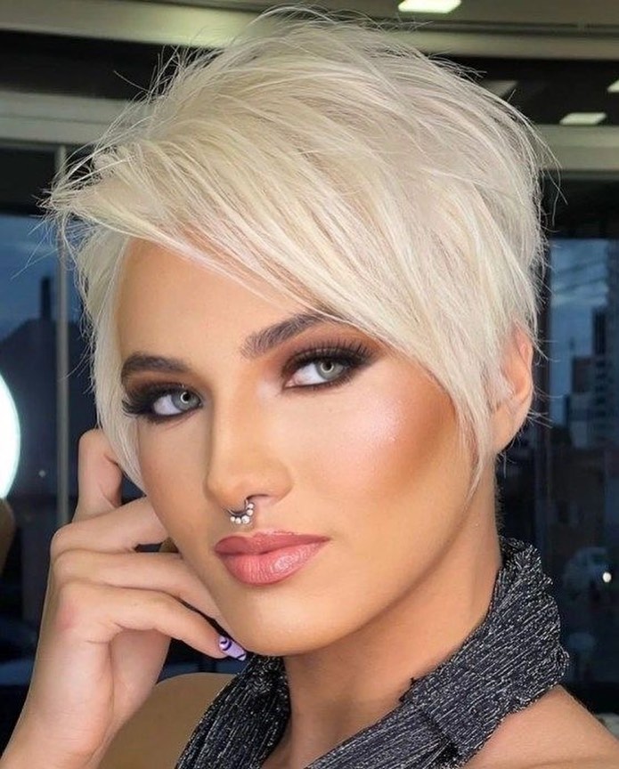 Pixie con ciuffo - Instagram: @kurze.haare.stylen