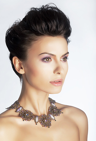 Pixie con ciuffo alto - @shutterstock.com