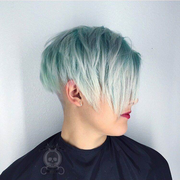 Pixie con sfumature verdi - @hairgod_zito