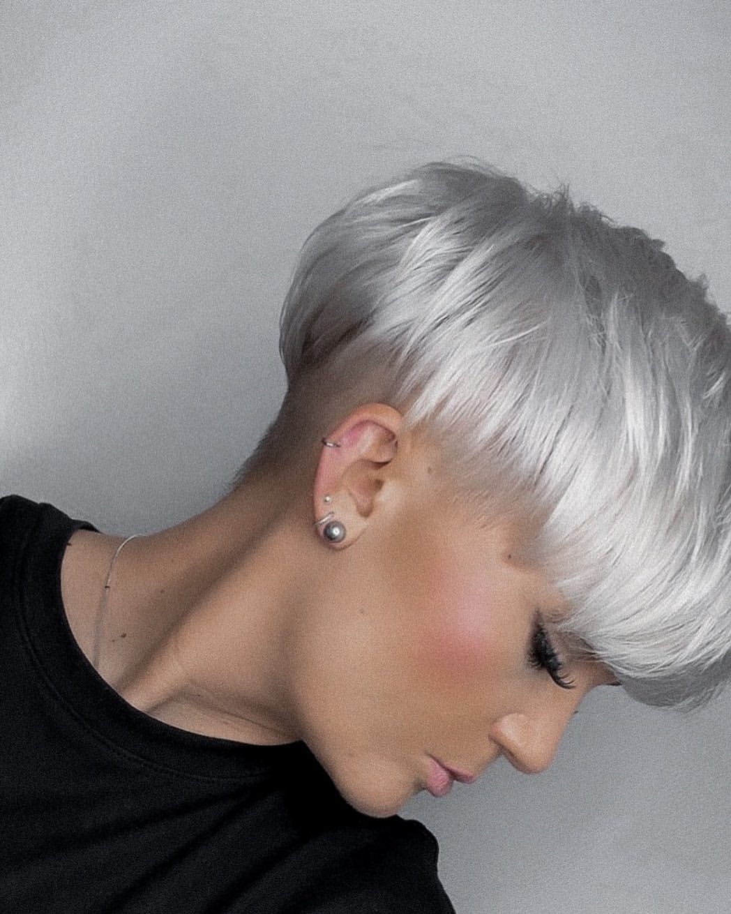 Pixie cut con frangia - Instagram: @henniegebhardt
