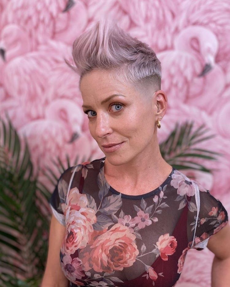 Pixie cut rosa - @hair.juancarlos