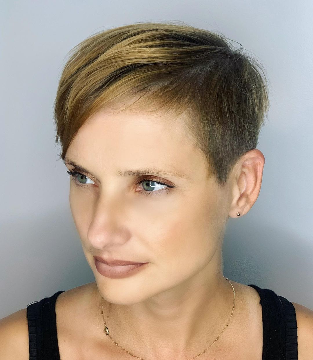 Pixie rasato - Instagram: @joanna_artistry