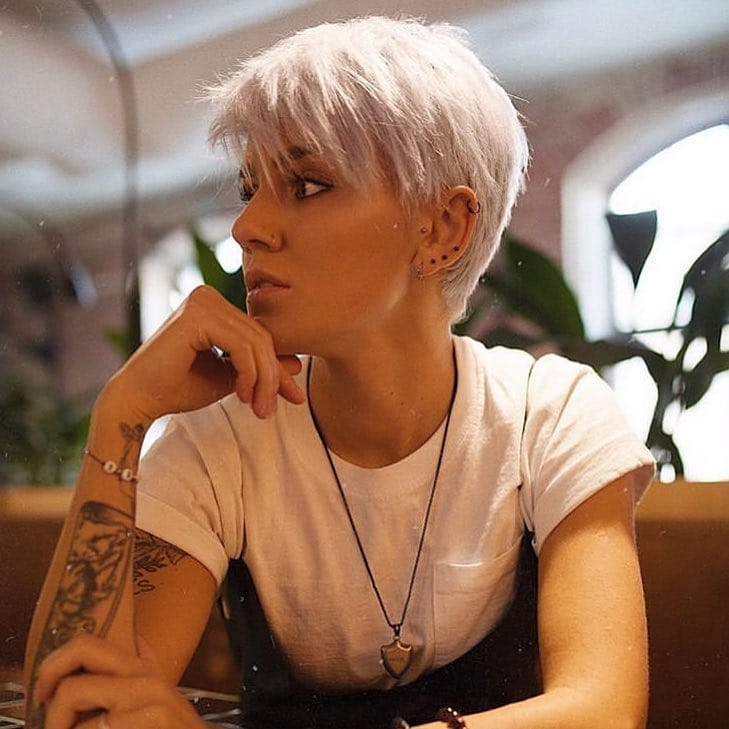 Pixie sfilato bianco - Instagram: @yulia.veg