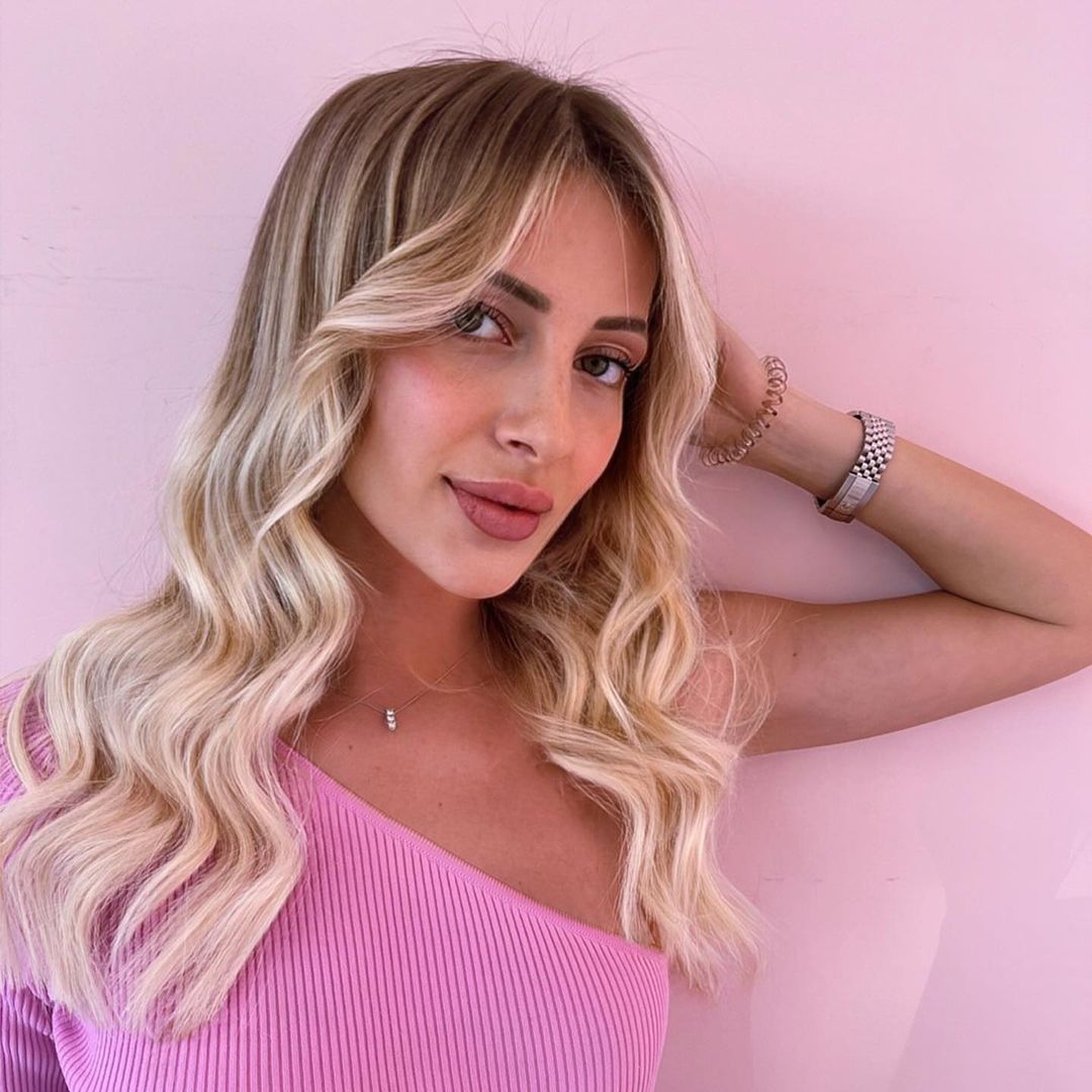 Taglio medio biondo freddo - Instagram: @trusshair