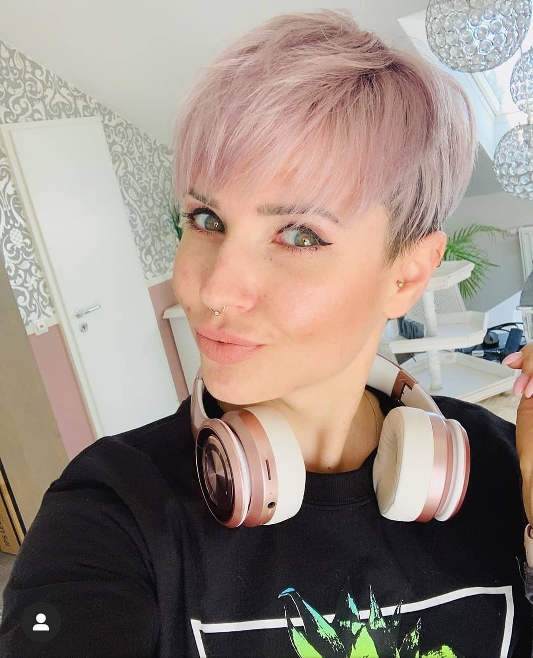 Taglio pixie rosa - Instagram: @stil_lage