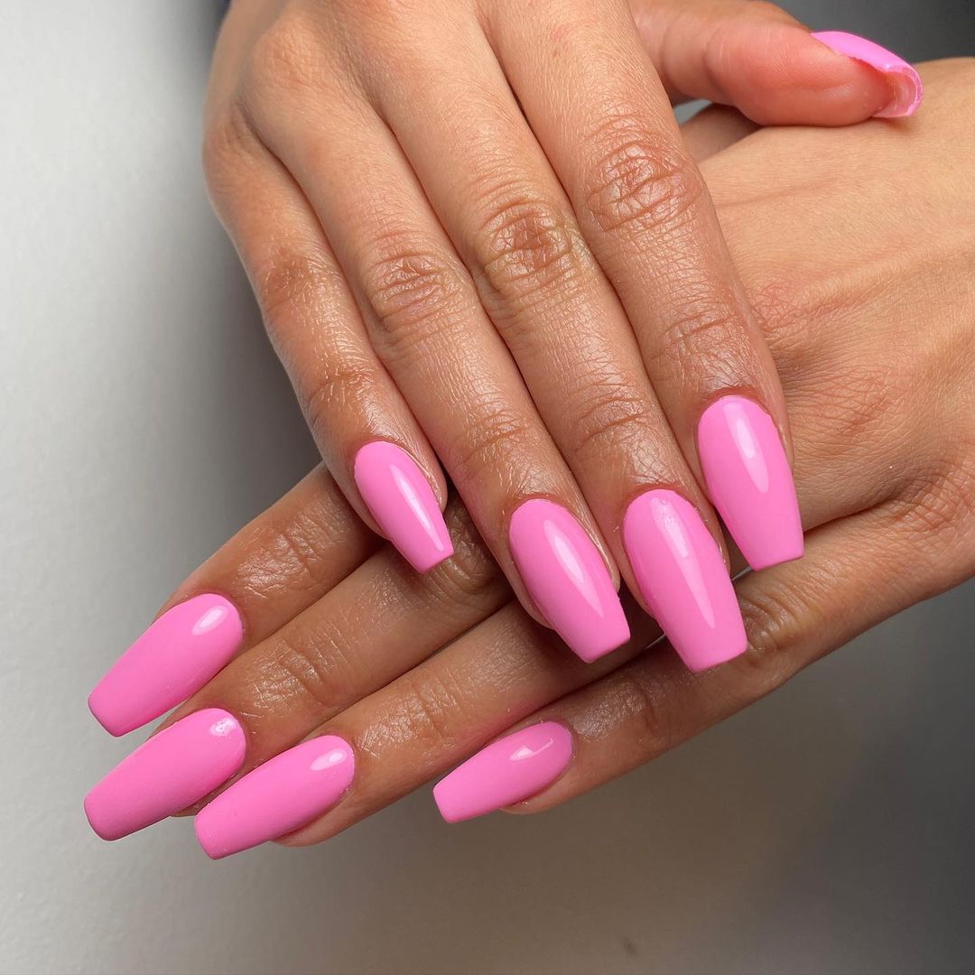Unghie rosa barbie - Instagram: @nailfor.professional