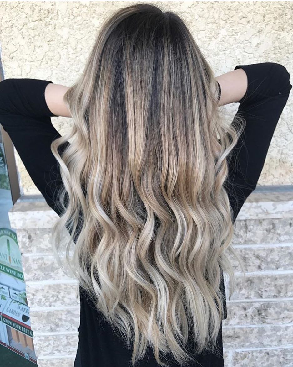 Balayage biondo freddo - Instagram: @samanthahairstylist