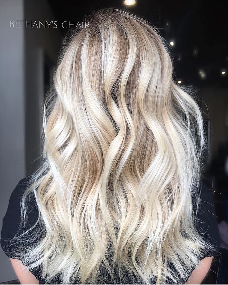 Balayage biondo - Instagram: @bethanyschair