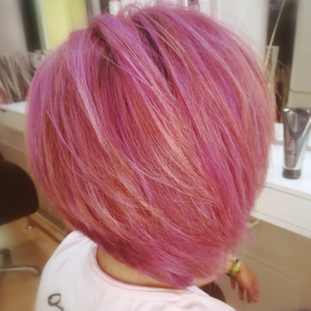 Capelli rosa pixie