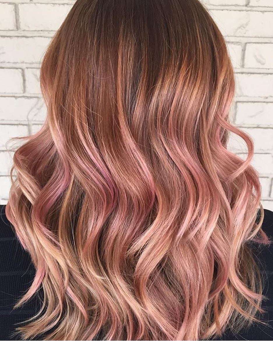 Capelli rosa sfumati - Instagram: @paulina.zuzock