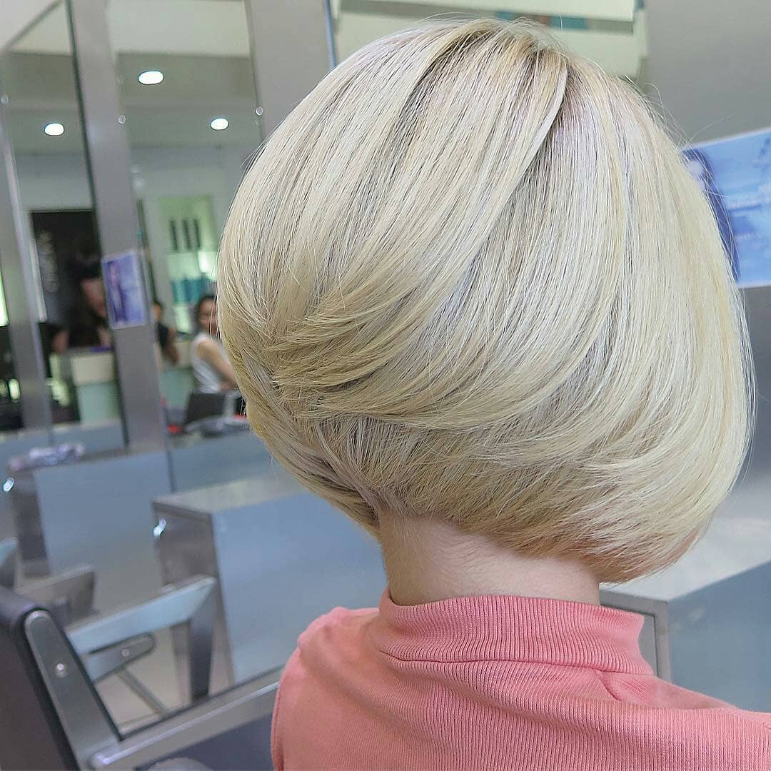 Caschetto biondo - Instagram: @socheatsalon