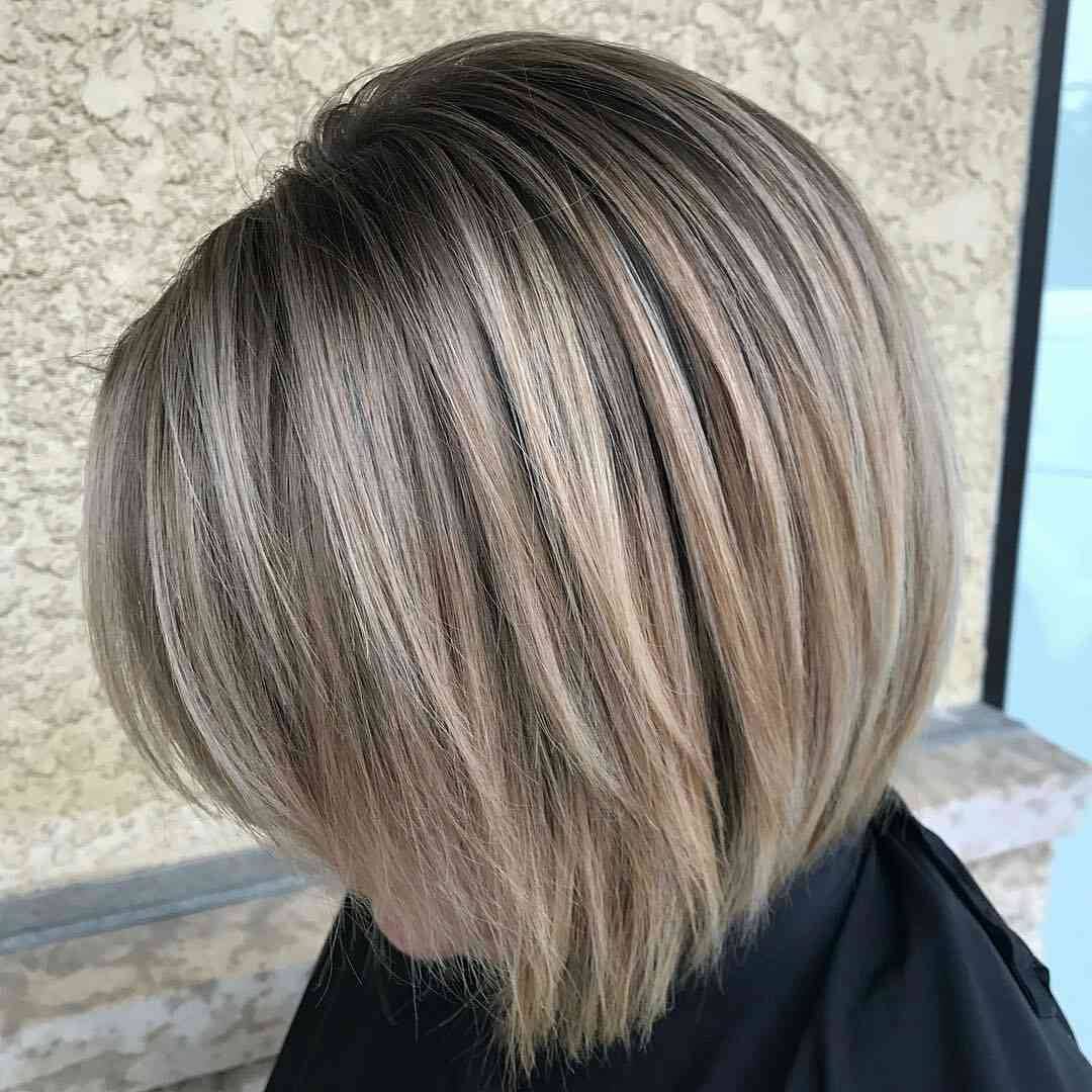 Caschetto biondo freddo - Instagram: @dylanakendal_stylist