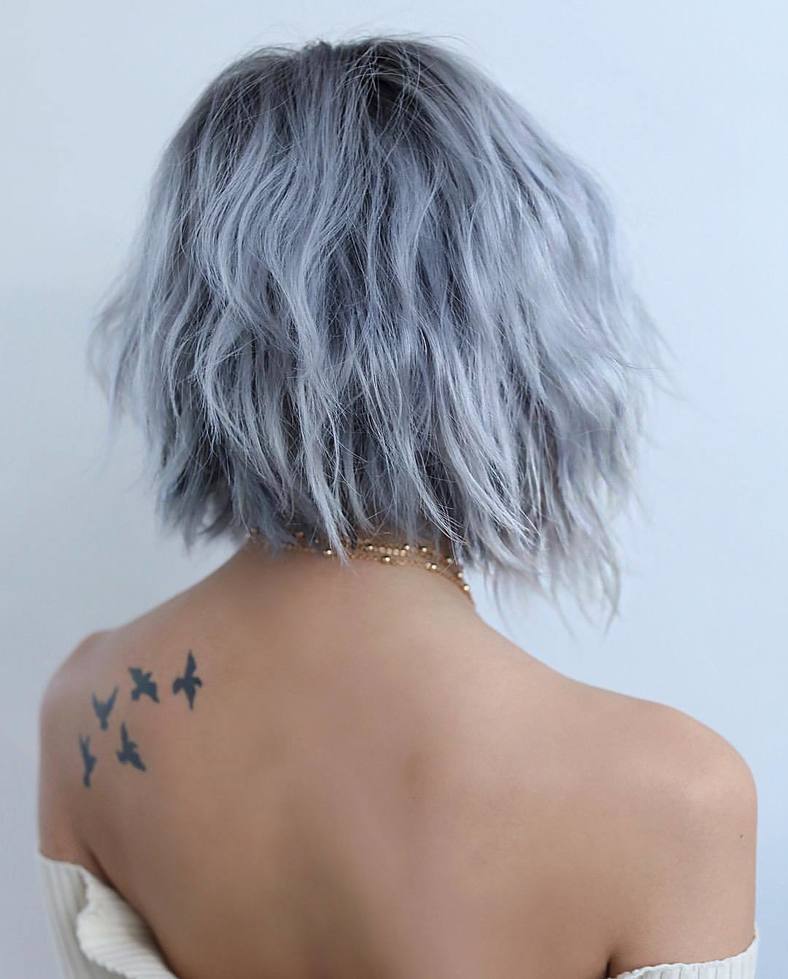 Caschetto con sfumature azzurre - Instagram: @anhcotran