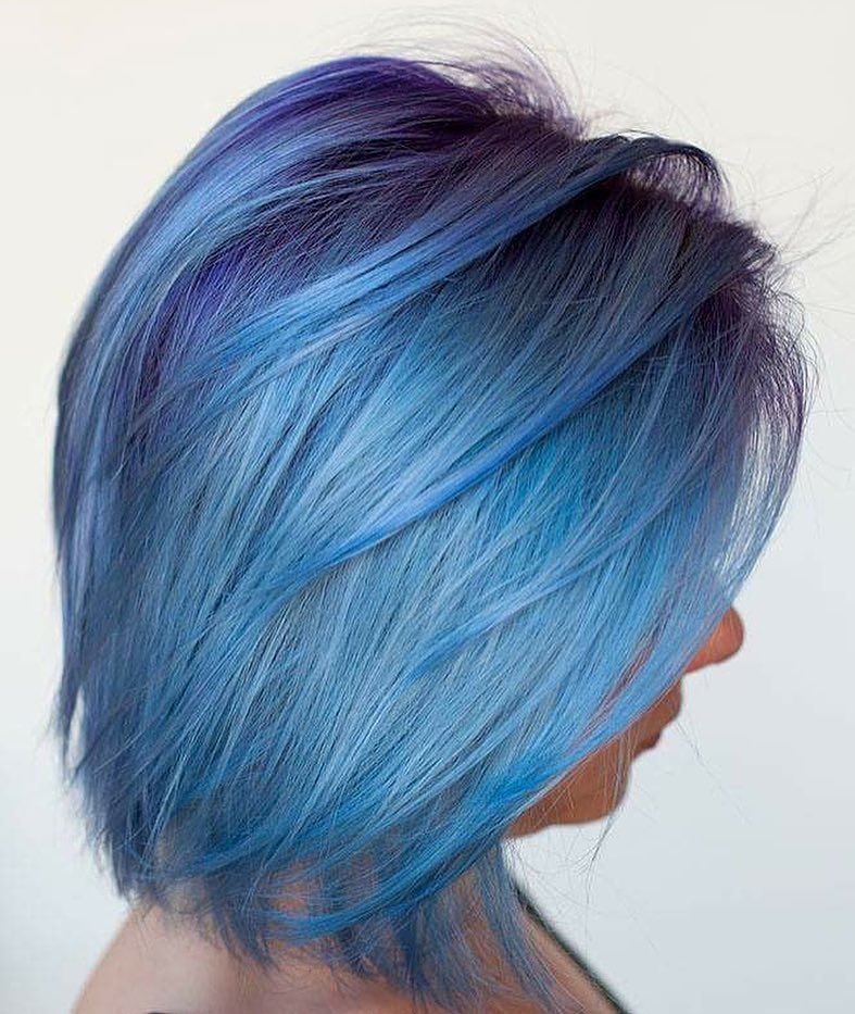 Caschetto liscio azzurro - Instagram: @santihair