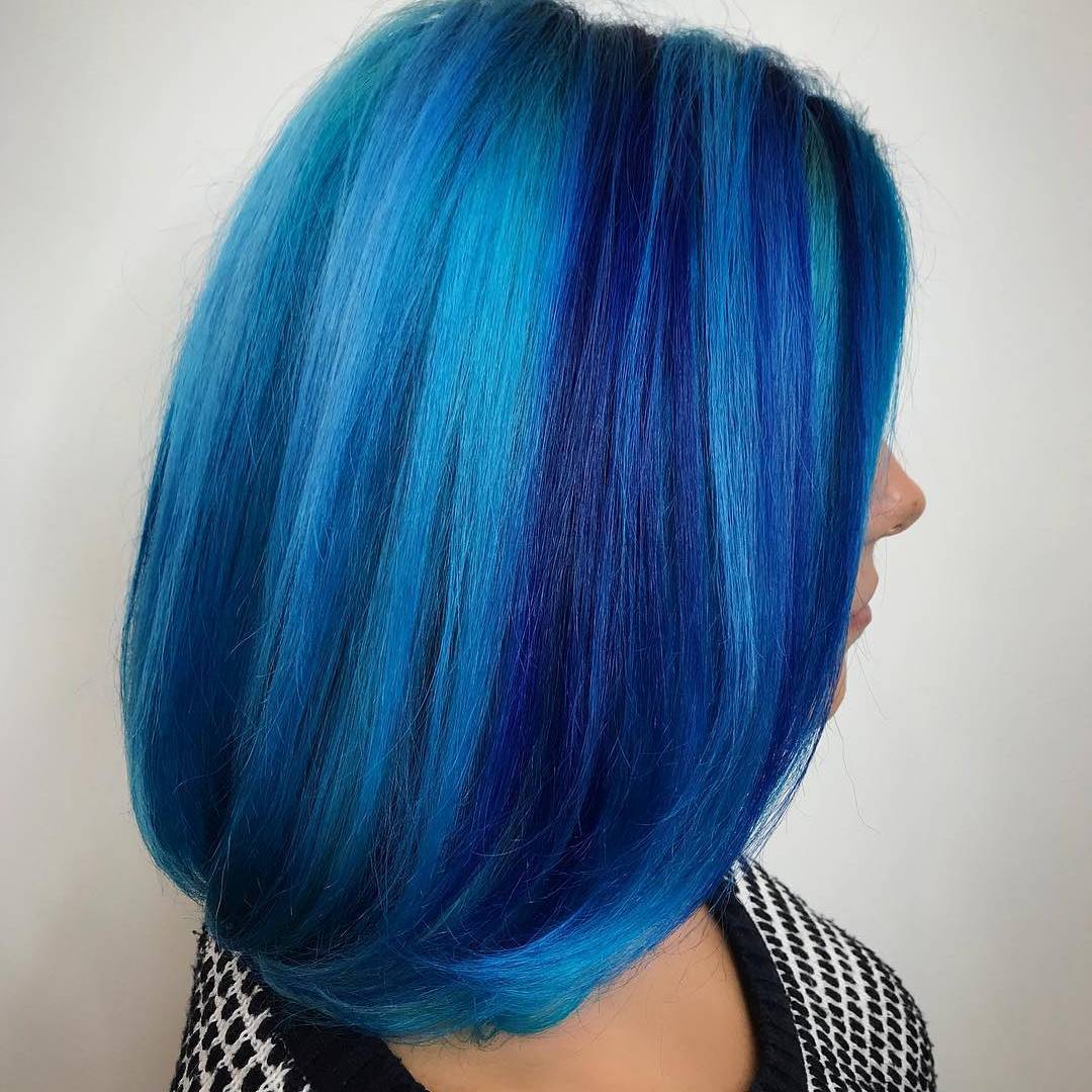 Caschetto lungo blu - Instagram: @kirstyannehair