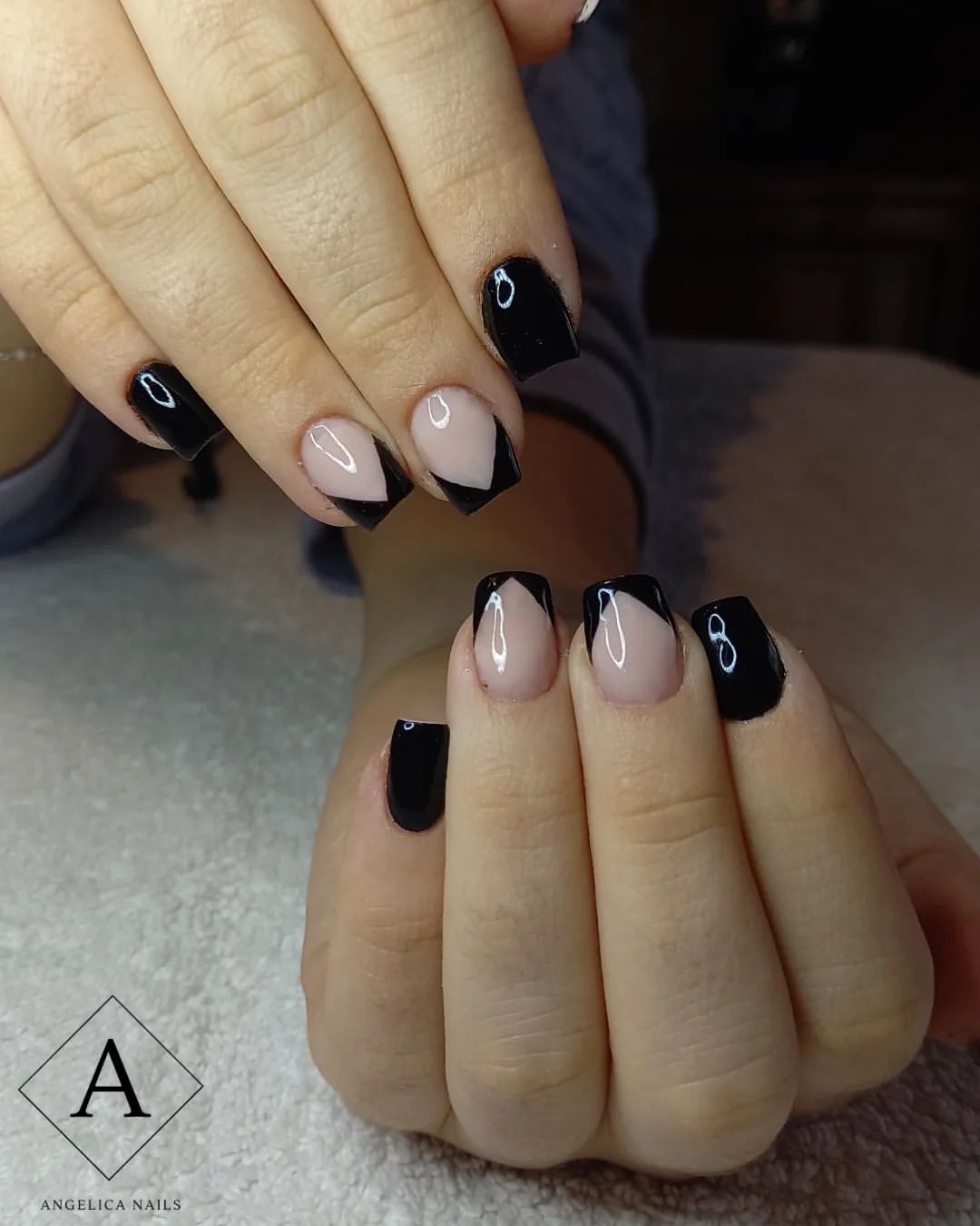 French nero - Instagram: @angelica.nailss