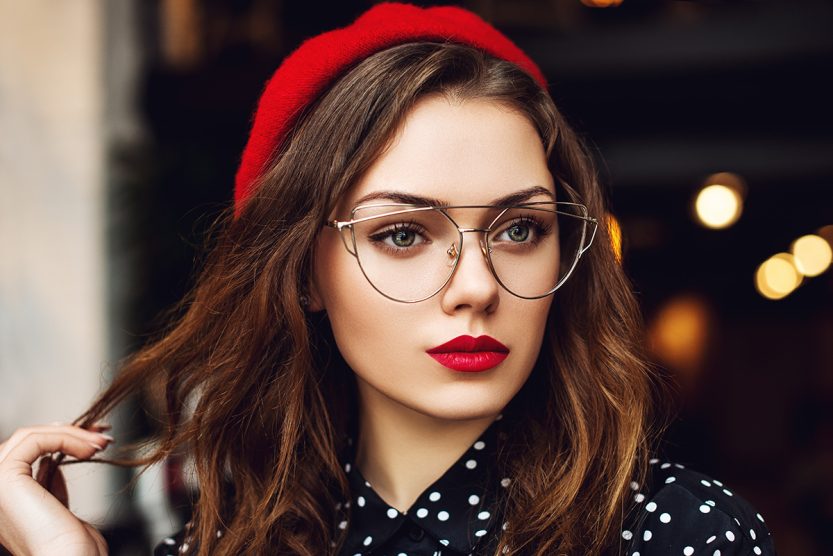 Make up per chi indossa gli occhiali da vista - Foto: @adobestock.com