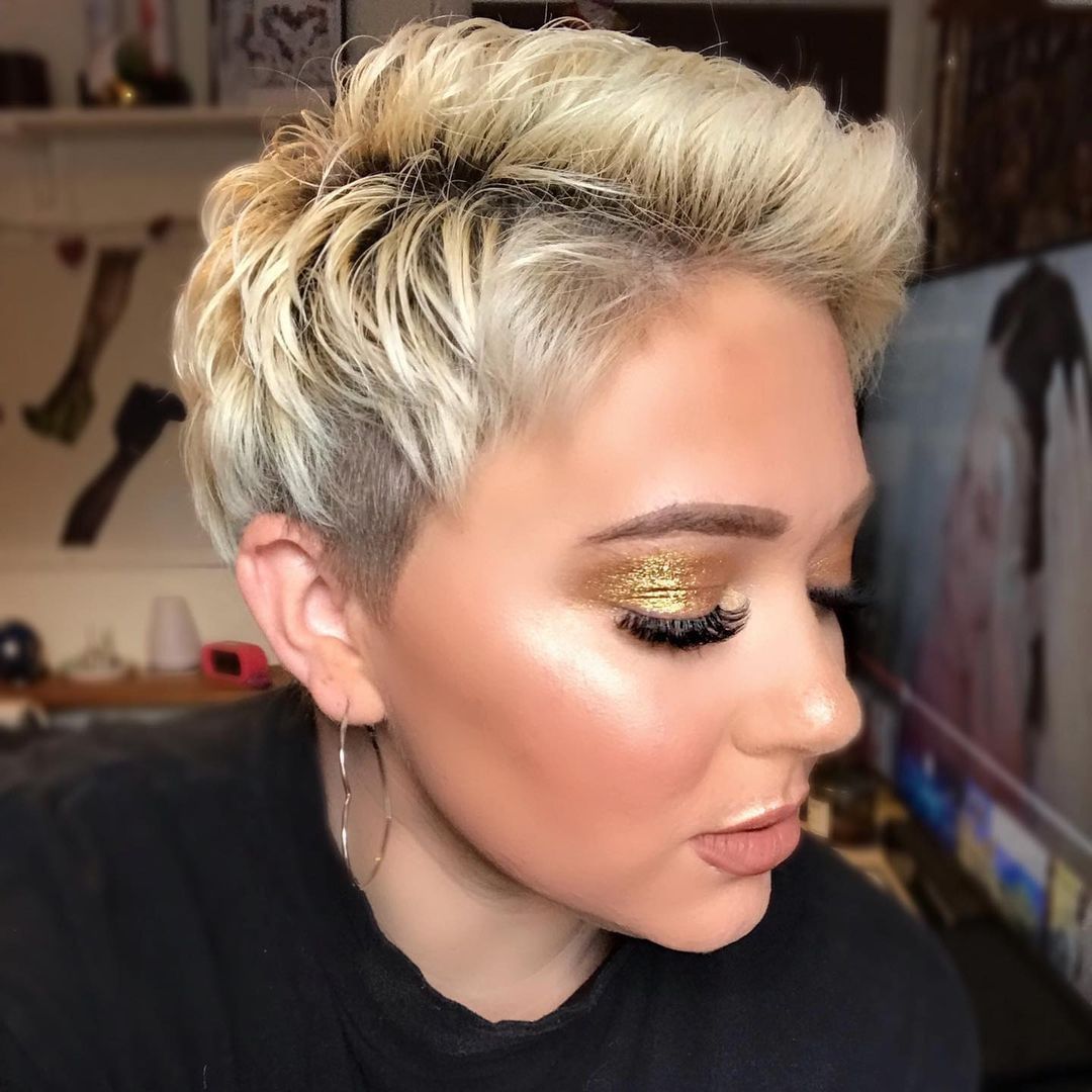 Pixie biondo - Instagram: @short_n_sweet823