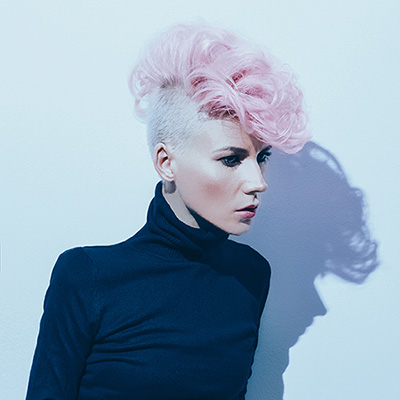 Pixie con cresta rosa - Foto: @adobestock.com