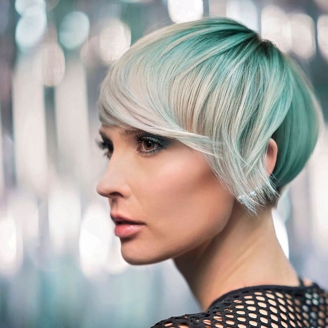 Pixie con sfumature verdi - Instagram: @kati.kampaaja