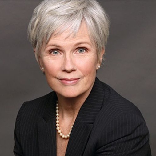 Pixie over 50 - Instagram: @over50__style