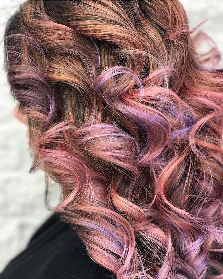 Sfumature rosse, rosa e viola - Instagram: @alix_maya